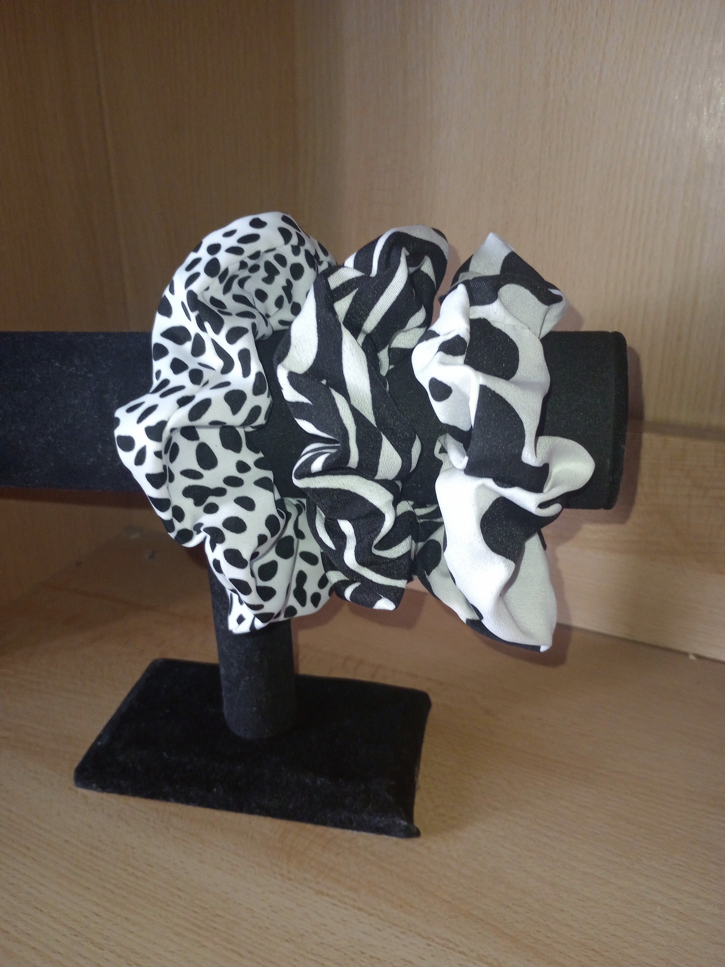 Scrunchie, 3 pack, polka dots black, white background, zebra stripe, polka dots large black with white background, for women or children 